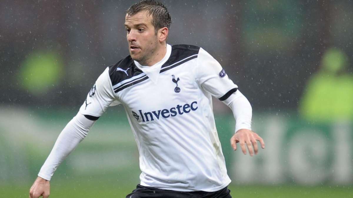 Tottenham, van der Vaart: "Redknapp è un grande, ma Mou resta il migliore al mondo"