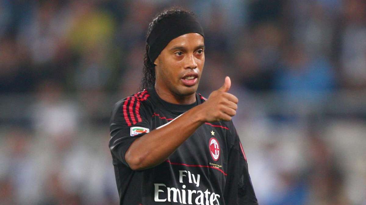 Milan, Ronaldinho: "Non sono preoccupato per il contratto"