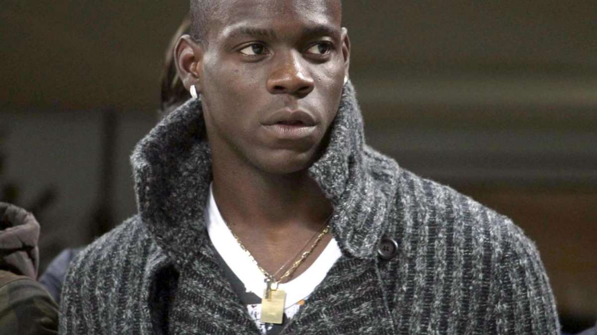 City: Balo cambia look, segna ma è sempre gelo con Mancini