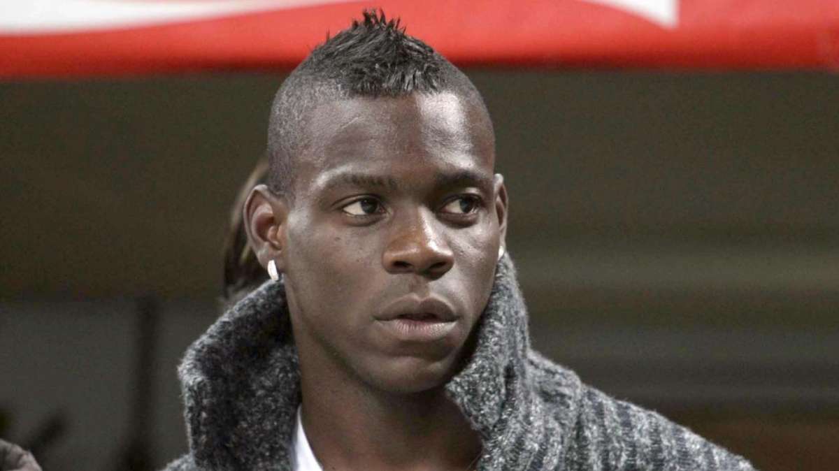 Man. City, Balotelli: "Che errore indossare la maglia del Milan"