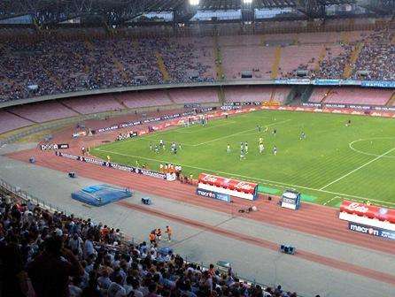 Vargas show e Dzemaili. Poker azzurro e AIK ko