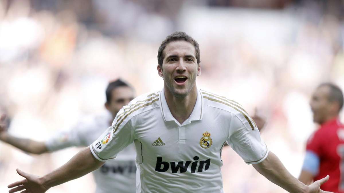 Ag. Higuain: "Nessun accordo con la Juventus"