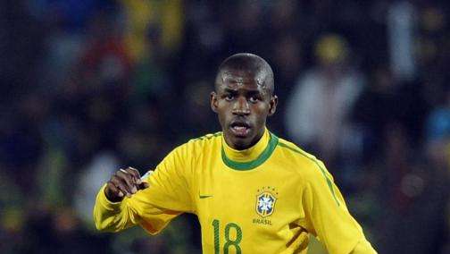 Manchester United, piace Ramires