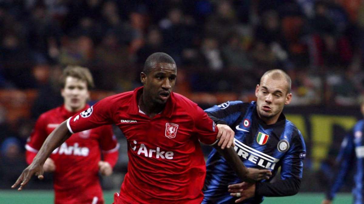 Twente, Douglas piace al Villarreal