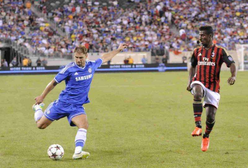 Chelsea, il Milan piomba su Ivanovic