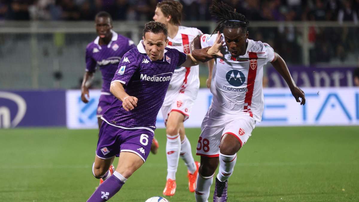 Juventus attiva anche nel mercato in uscita: Kostic e Arthur restano in orbita viola