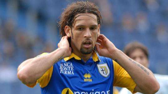 Tottenham, concorrenza interna per Amauri