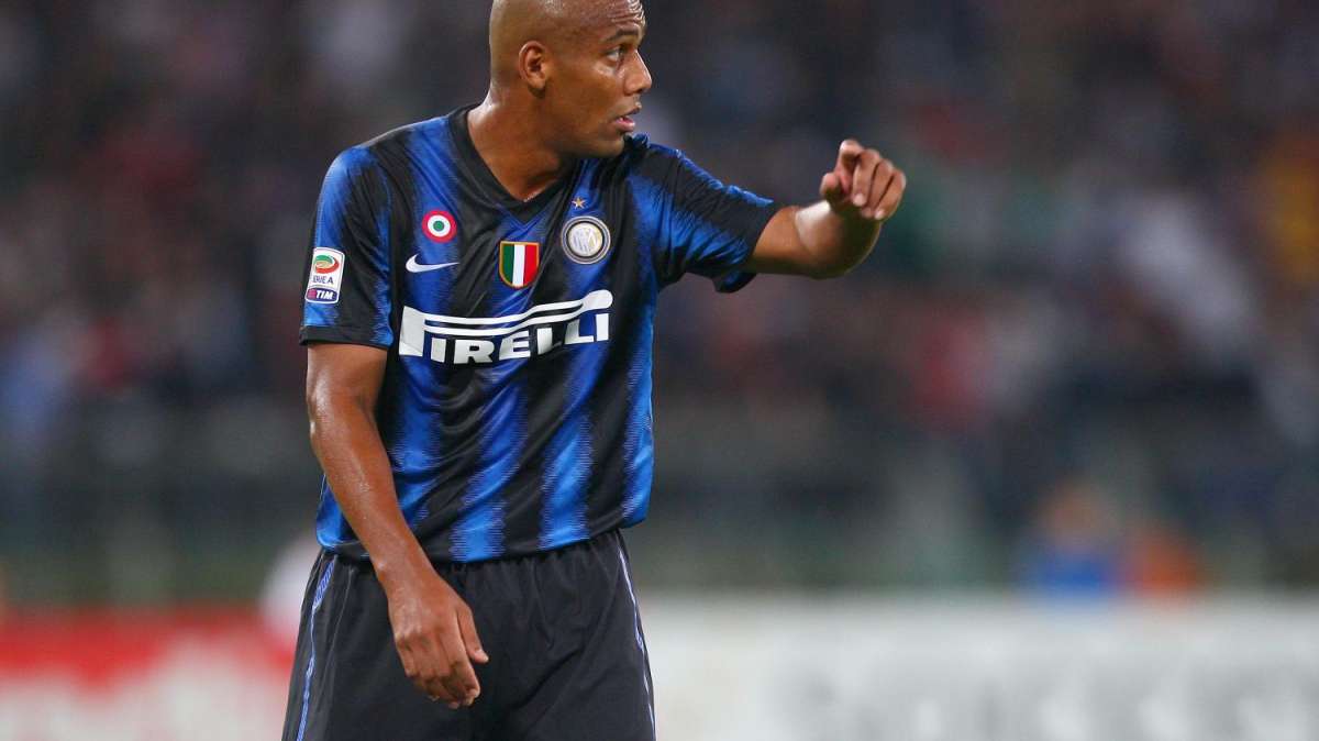 Inter, scambio Maicon-Benzema?