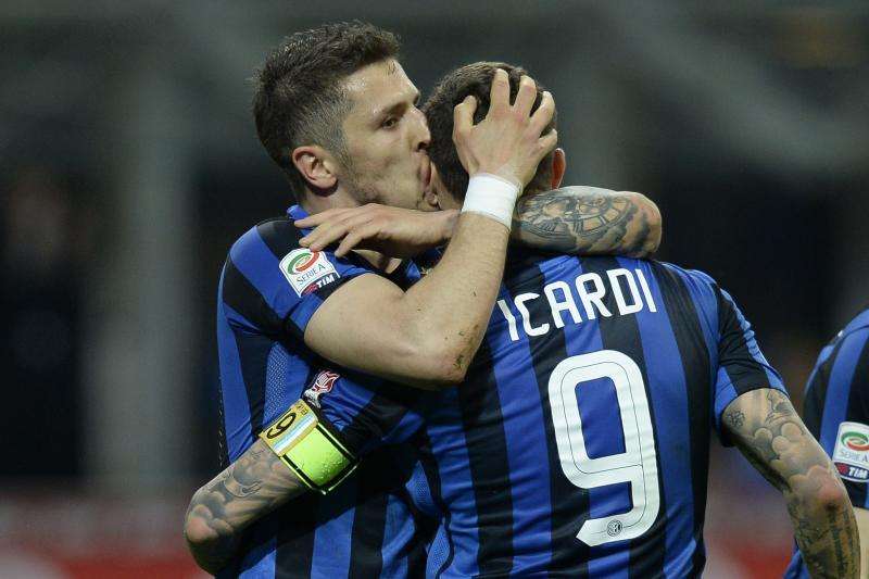 Calciomercato Napoli, nuovo rilancio per Icardi: le cifre