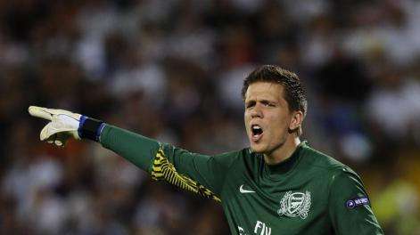 Barcellona, si cerca un portiere. Szczesny in pole