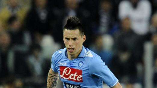 Napoli, Hamsik alza bandiera bianca
