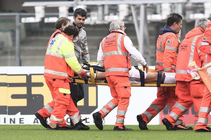 Lussazione alla spalla per Barzagli: il report