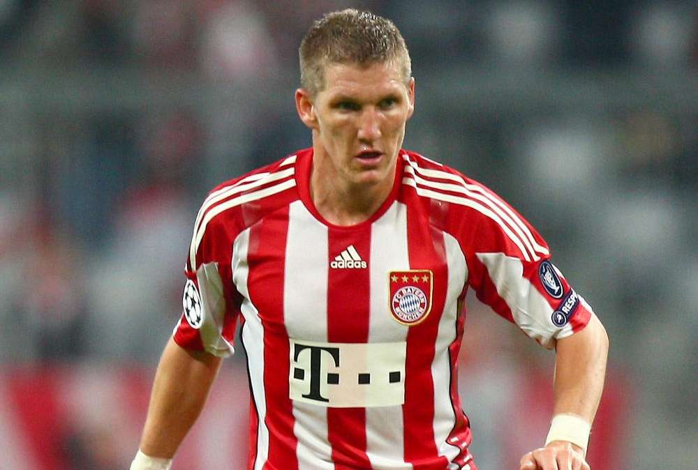 Bayern Monaco, Schweinsteiger rinnova