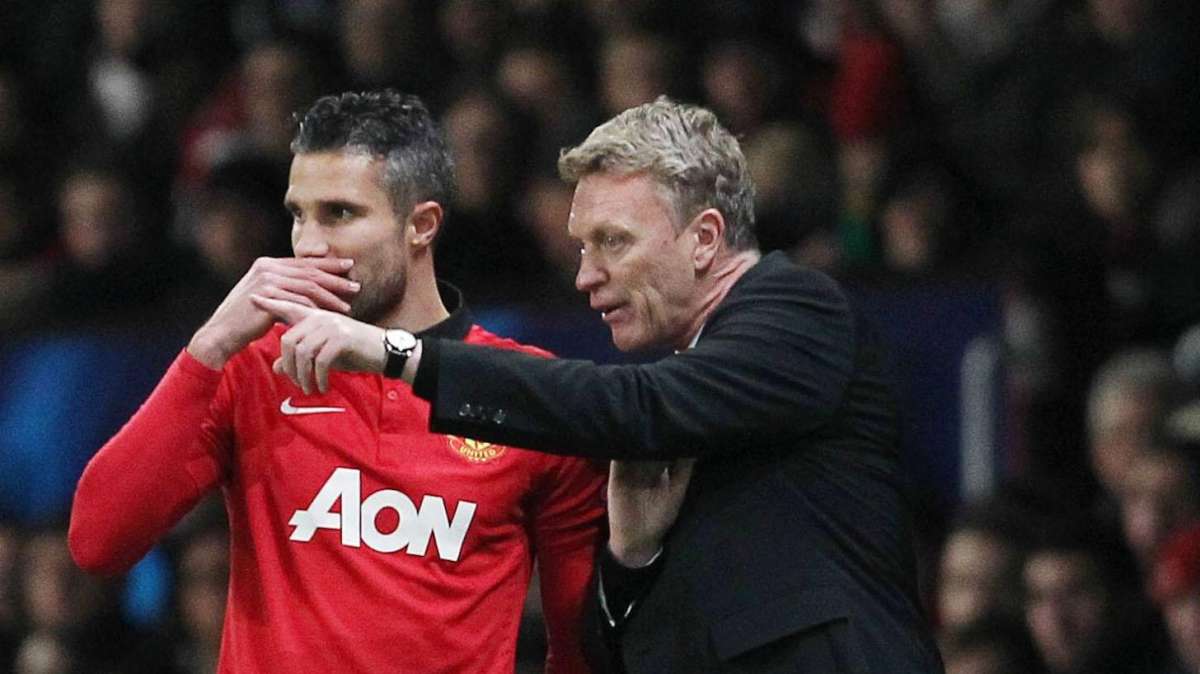 Manchester United, caccia a un difensore centrale