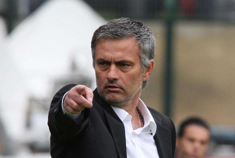 Inter, Mourinho punzecchia Benitez