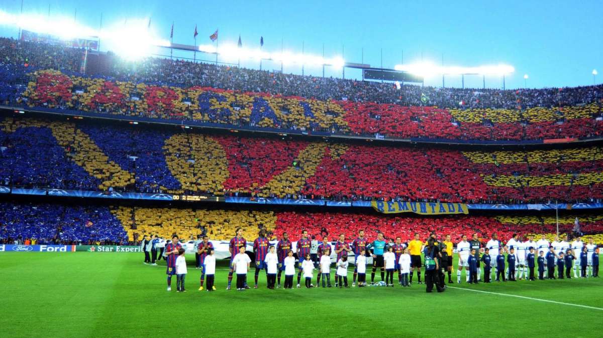 Barcellona, Adriano fermo un mese