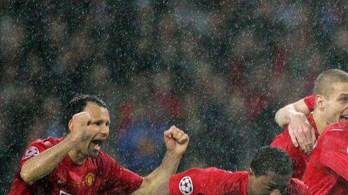 Man. United, Giggs: "Tevez ci manca"
