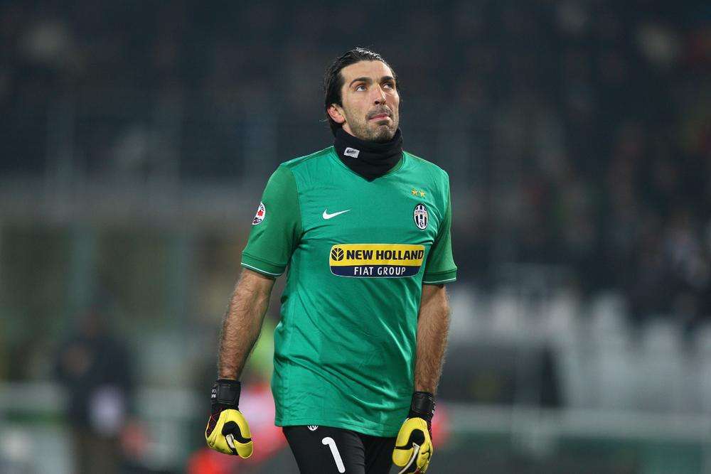 Manchester United, Buffon per il dopo Van der Saar