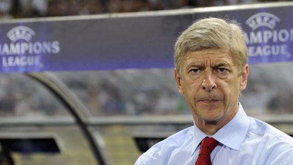 Arsenal, Wenger: "Faremo il possibile per tenere van Persie"