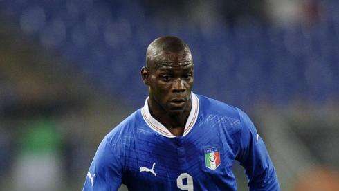 Napoli, Cavani chiama Balotelli