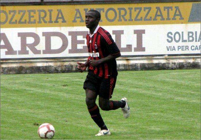 Milan, Strasser non si muove
