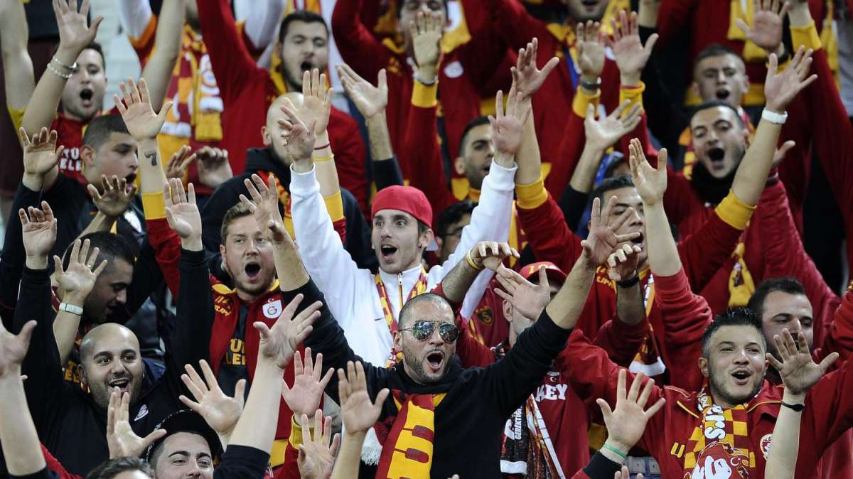 Galatasaray, sabato d'allenamento per la squadra di Buruk: domani un'amichevole