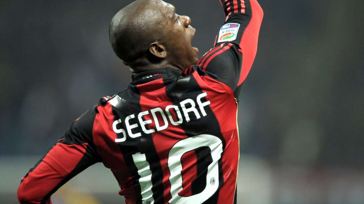Milan, Seedorf: "Ho delle offerte, vorrei giocare di più"