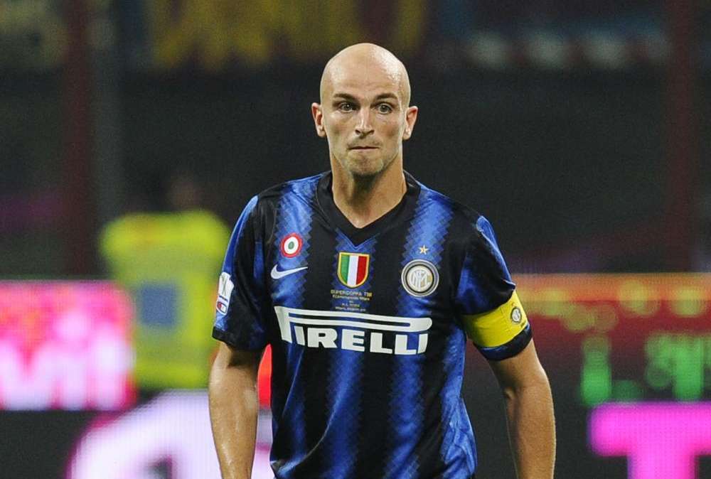 Inter, stiramento o strappo per Cambiasso?