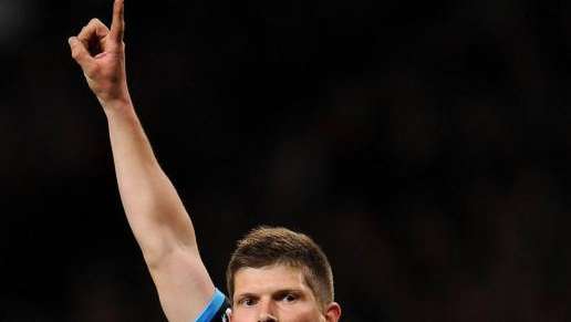 Remuntada Schalke, fa 2-2 con l'Arsenal e resta primo