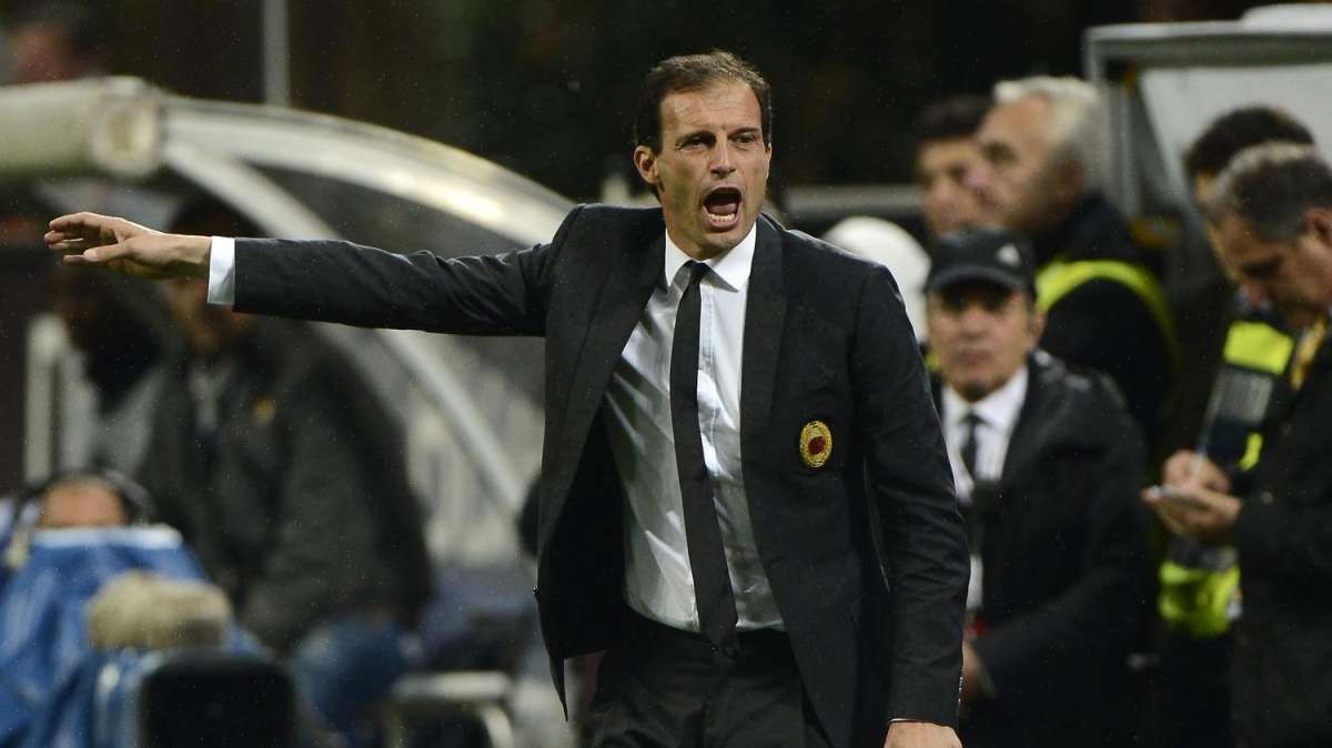Pazzini sta con Allegri: "Il mister deve rimanere"