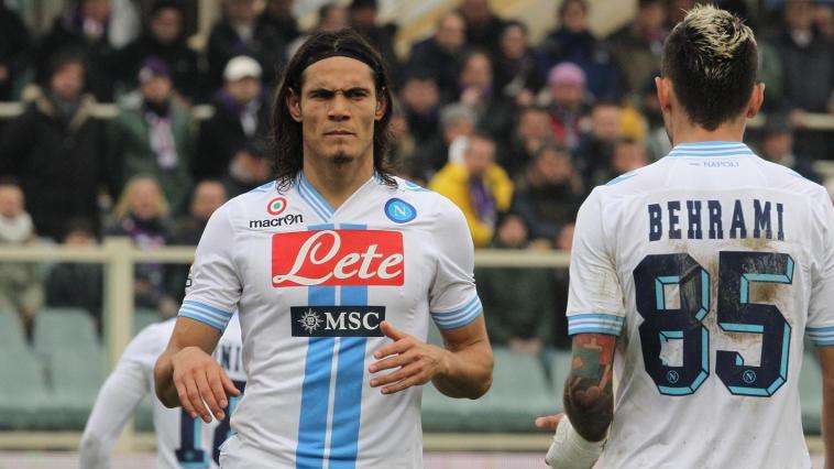 Cavani allontana la cessione: "Sto bene a Napoli ed in Italia"