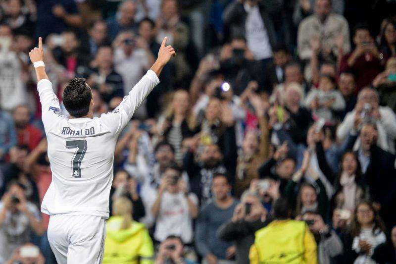 Manchester United, offerta shock per Ronaldo ma la concorrenza non manca...