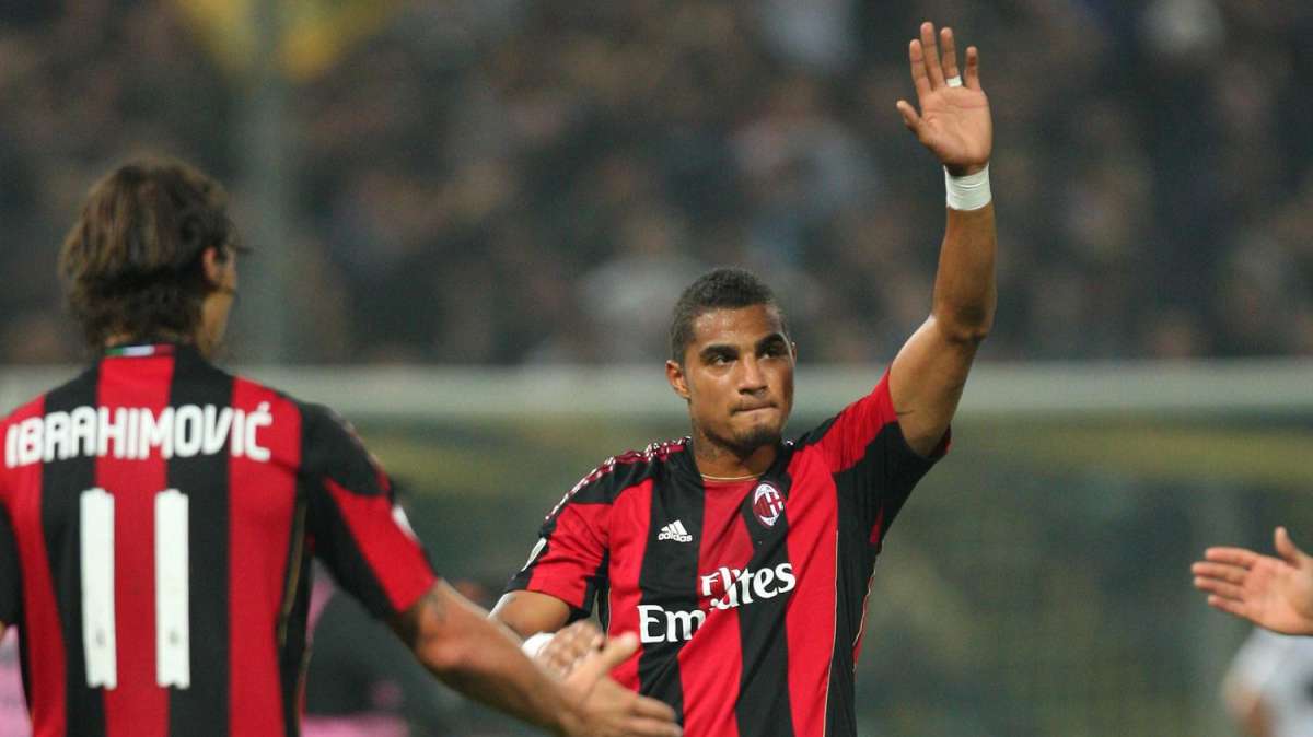 Milan, lavori in corso sul mercato con il Genoa