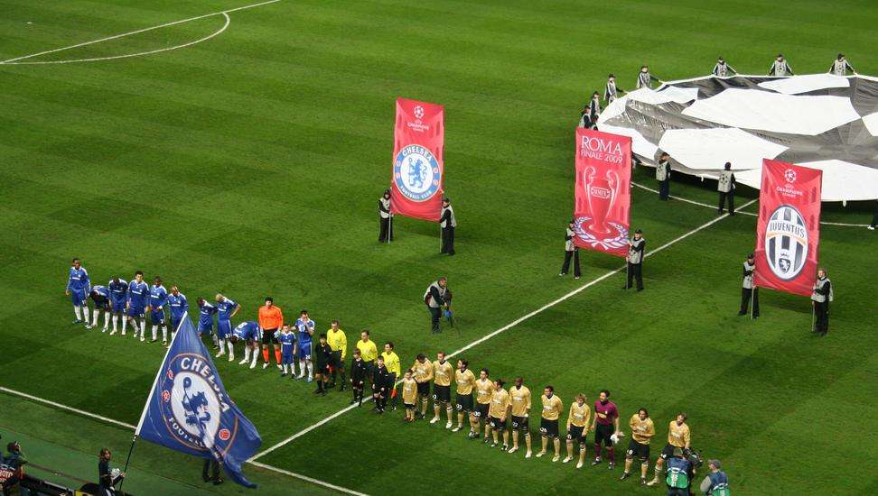 Chelsea, Bosingwa verso il rinnovo