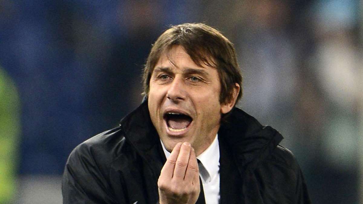 Conte: "Lusingato dalle voci su Real e Chelsea"