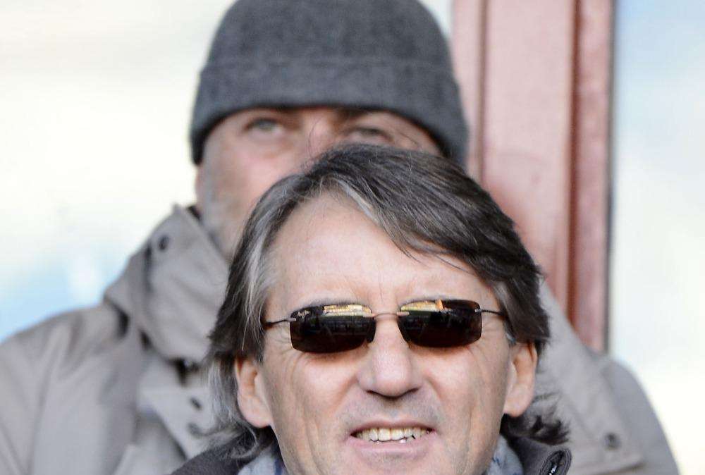 Man City, Mancini via. Arriva Pellegrini