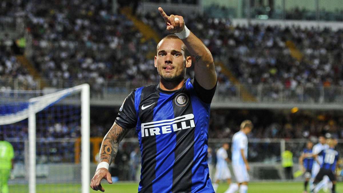 Inter, Sneijder: "Stramaccioni parla molto con noi"