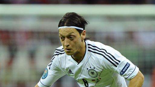 Manchester United, Moyes svela un retroscena: "Noi vicini ad Ozil"