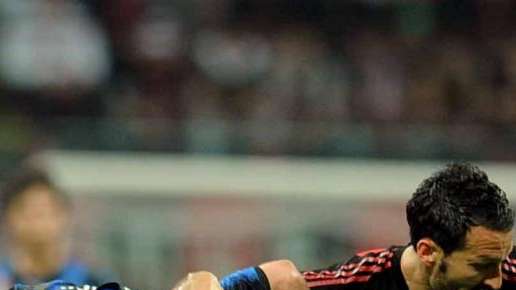 Milan, Van Bommel: "Ibra, peccato per l'assenza. Allegri mi piace"