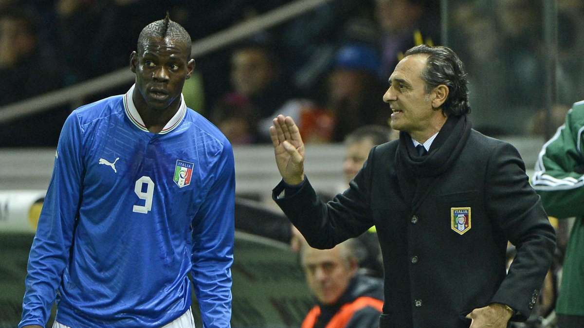 Prandelli a Balotelli: "Ascolta il tuo allenatore e inizia a camminare da solo"