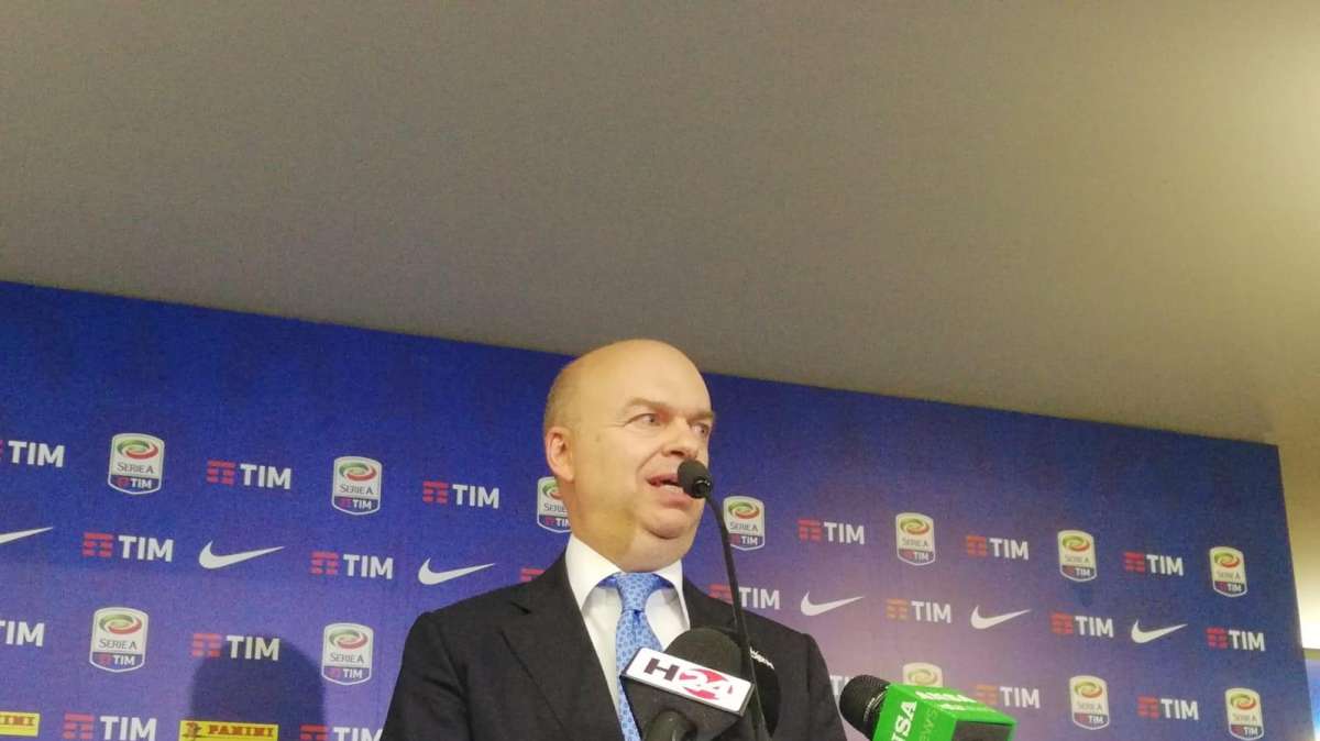 Napoli, l’ex dg Fassone: "Osimhen vuol giocare la Champions o resta a Napoli"