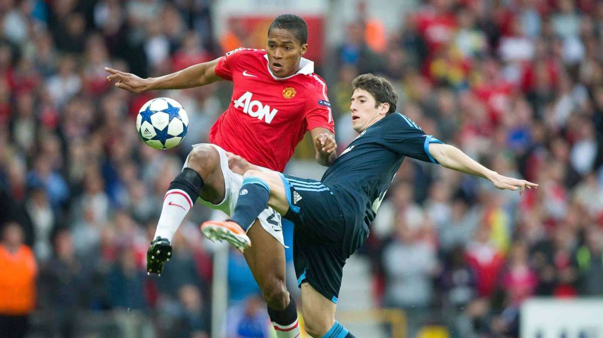 Top Valencia, flop Berbatov, Manchester United-Schalke 04, le pagelle degli inglesi