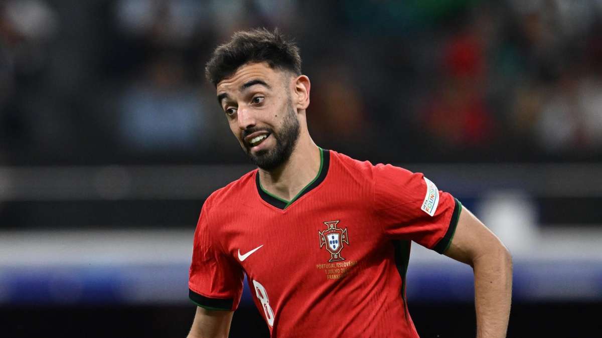 Manchester United, compleanno con gol per Bruno Fernandes a segno col Portogallo