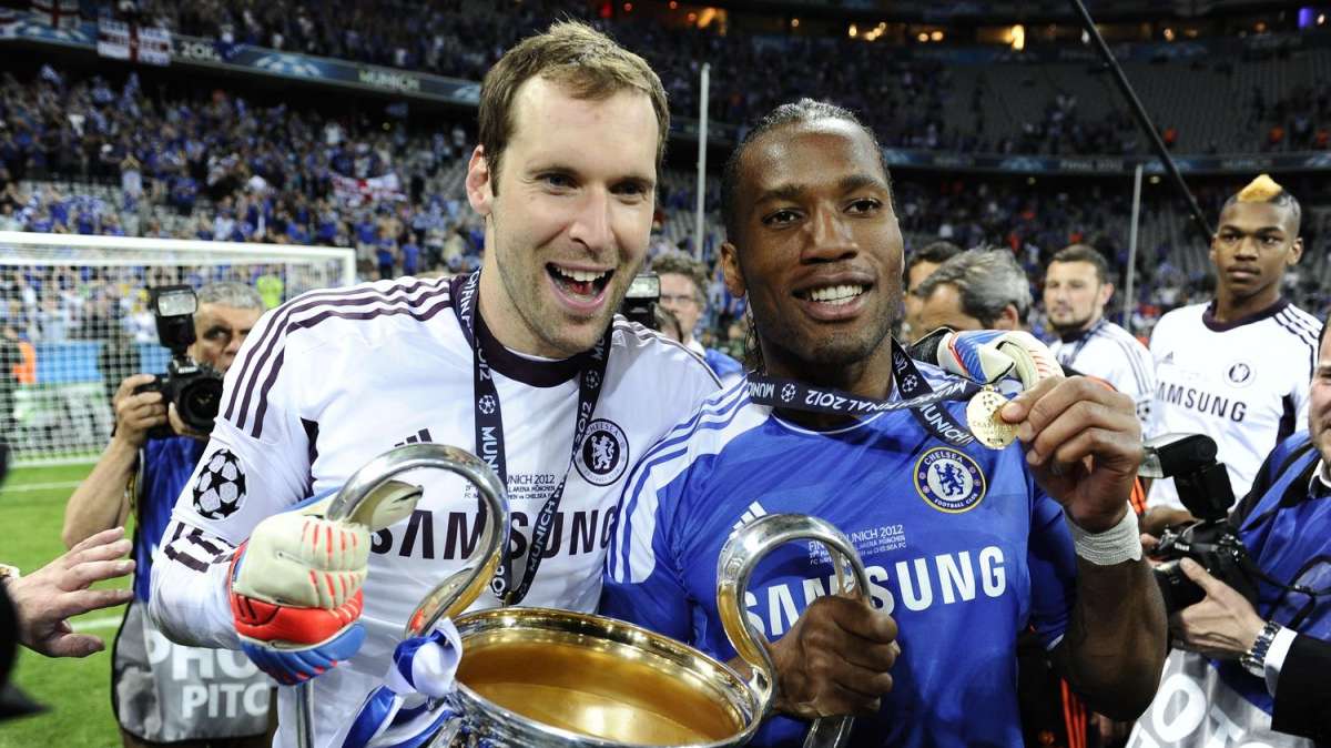 Drogba: "Per il Pallone d'Oro è lotta tra i mostri Messi e Ronaldo"