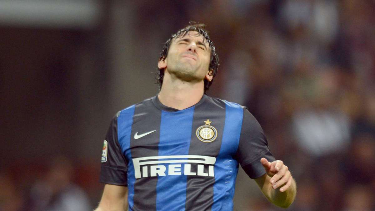 Inter, per Milito brutto infortunio: lesione al collaterale