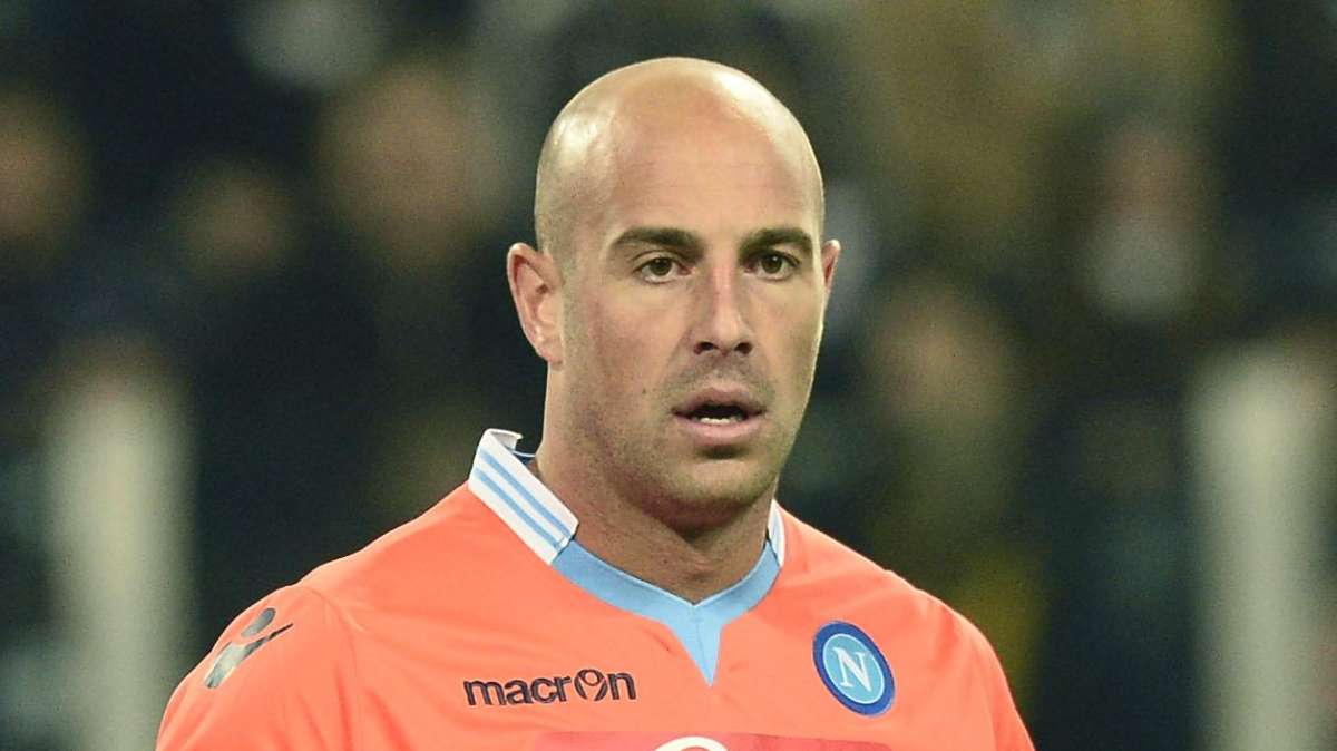 Napoli, caccia al vice-Reina: cinque nomi sul taccuino