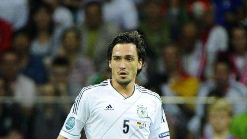 Ag. Hummels: "Nessun contatto con il Barça, però..."