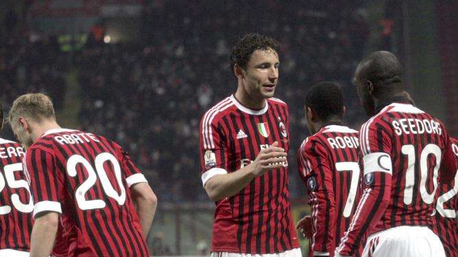 Milan, van Bommel: "E' presto per pensare all'Arsenal"