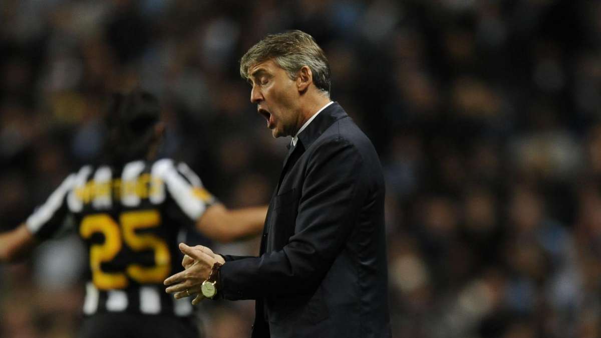 Mancini allontana l'Inter: "Tevez rimane"