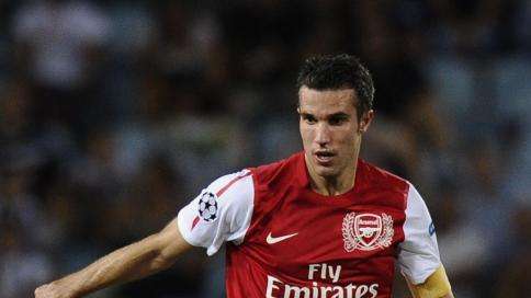 Arsenal, Wenger si coccola Van Persie